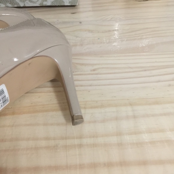 MTi Design cream color pumps. - Picture 5 of 7